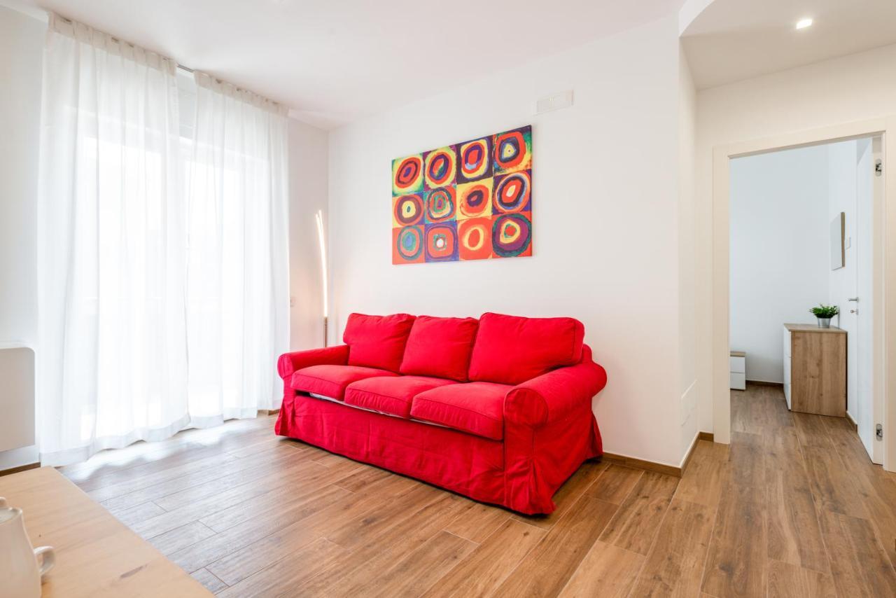 Central Station Apt With Parking Bari Buitenkant foto